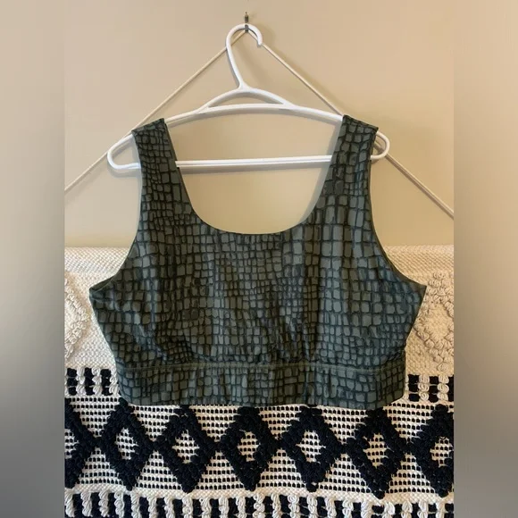 Fabletics Sports Bra - Reversible - Picture 2 of 9